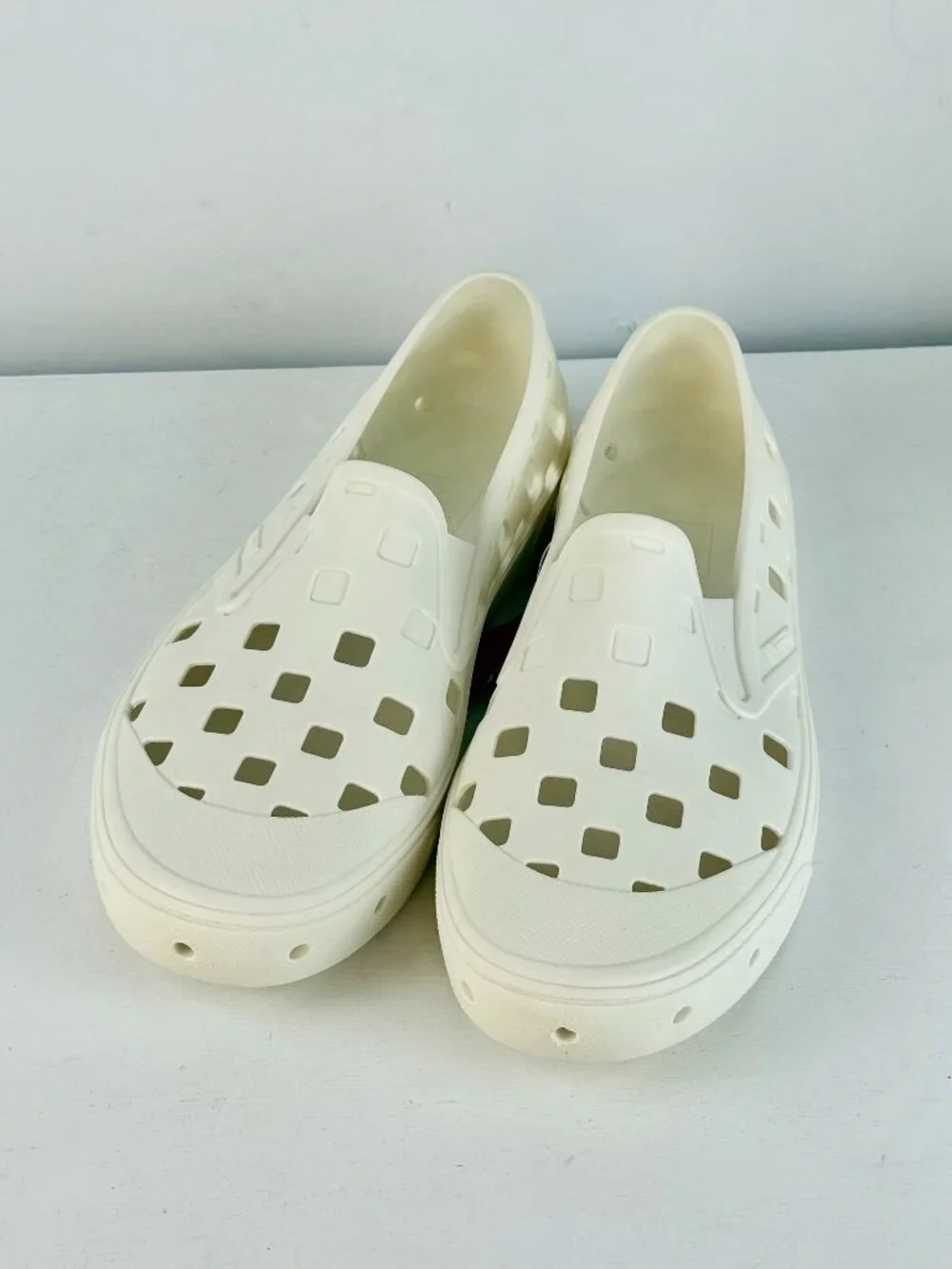 Men's 9 Women's 10.5 Vans Slip-On Mule TRK Water Shoes - Marshmallow - Picture 4 of 10